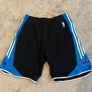 Rare - Adidas NBA basketball shorts New Orleans Hornets Sz Large Good condition